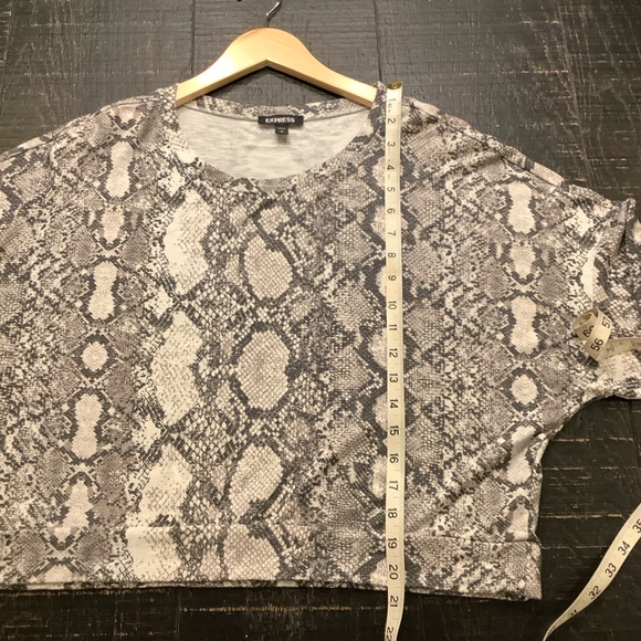 Express Snake Patterned Top - Picture 6 of 6